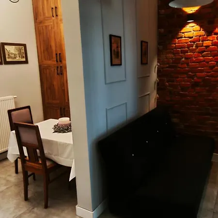 Lovely On Dyrekcyjna Street! In The Very Center Of Katowice! カトヴィツェ